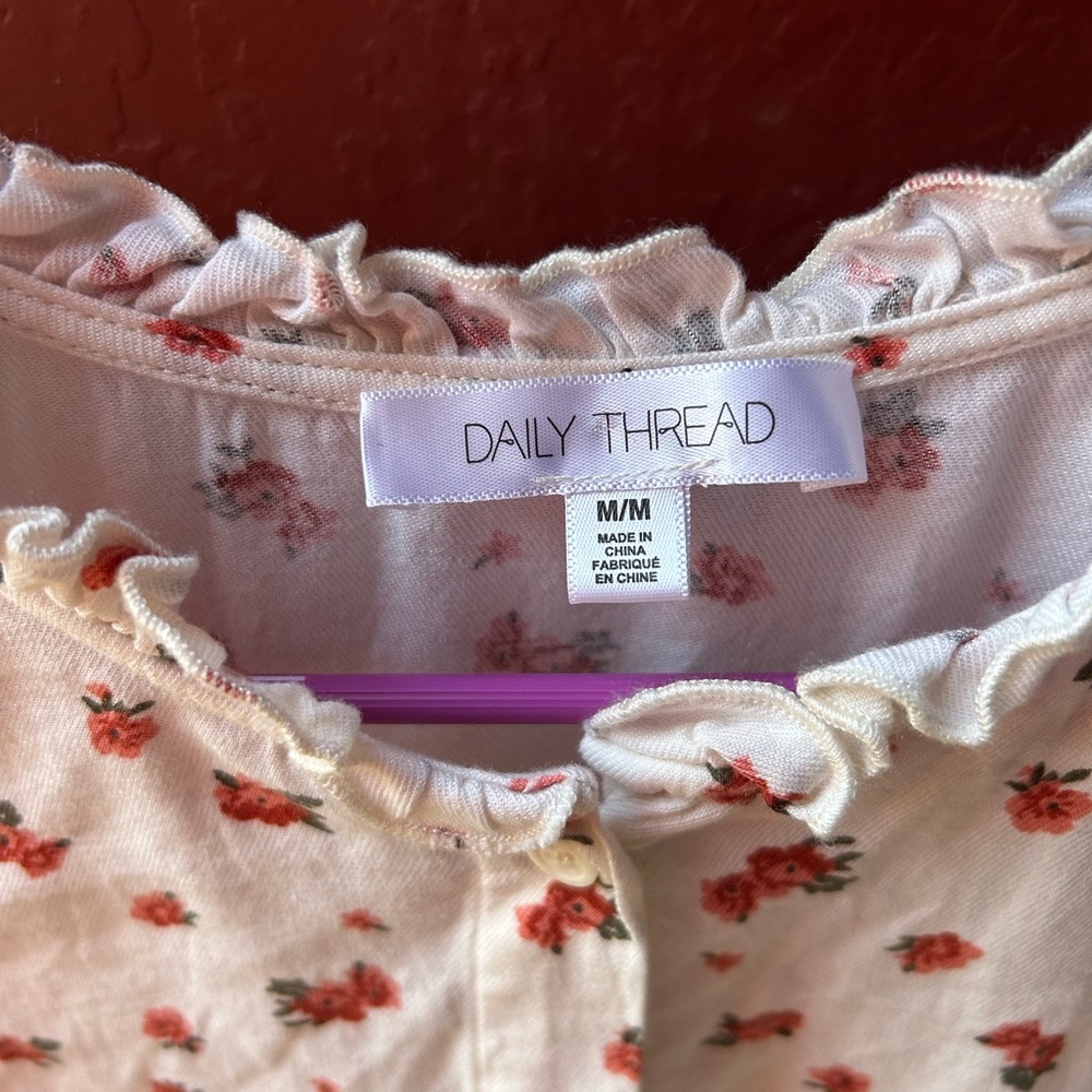 Daily Thread Floral Ruffled Blouse - Picture 5 of 5